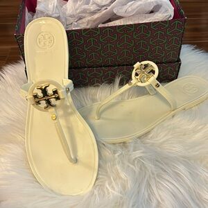 Tory Burch mini miller flat sandal size 8 ivory